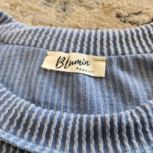 NWOT Blumin Apparel Denim colored top size small - Picture 5 of 12